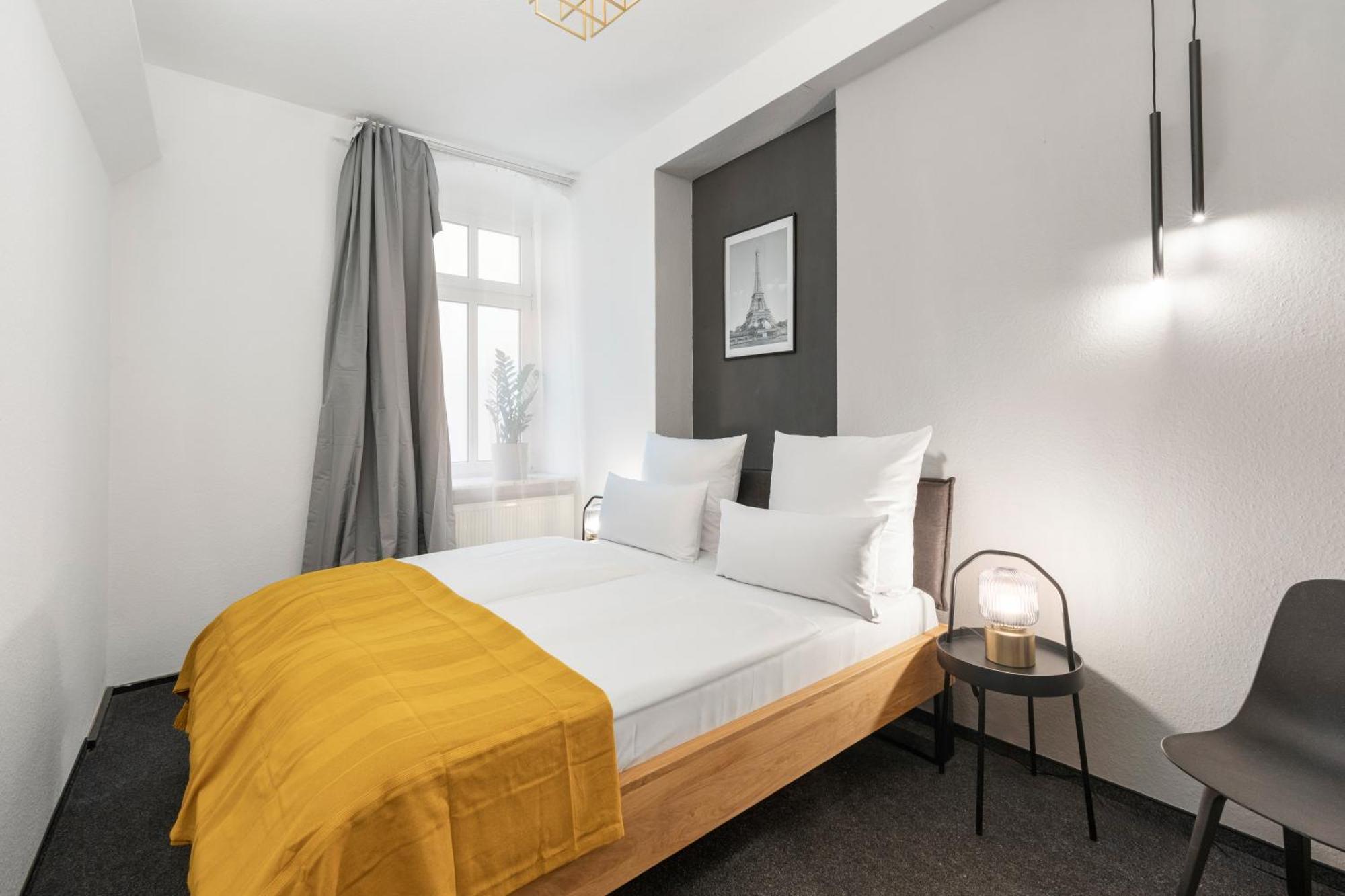 33 L With 8 & 3 Bathrooms Appartement Berlijn