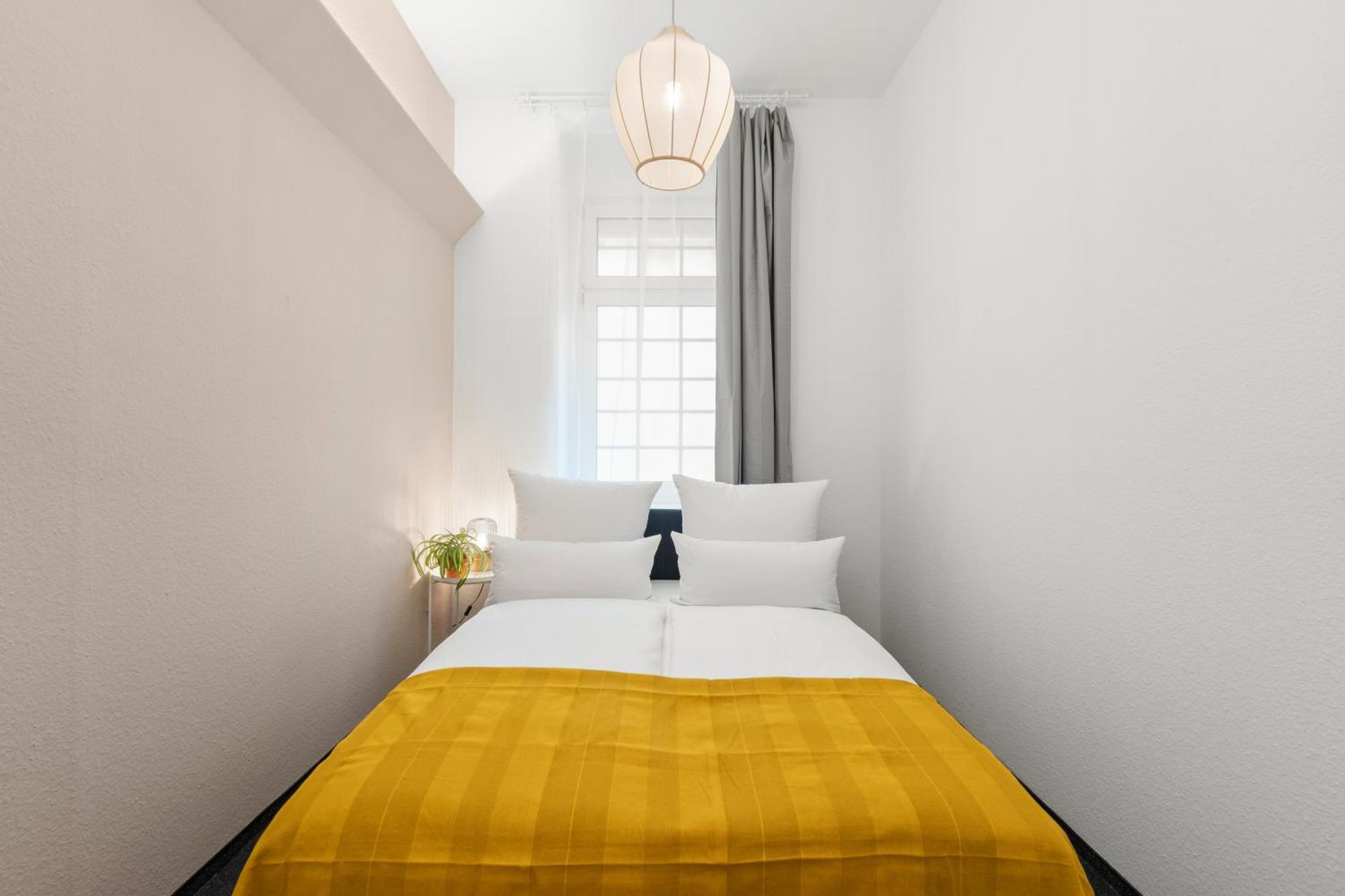 33 L With 8 & 3 Bathrooms Appartement