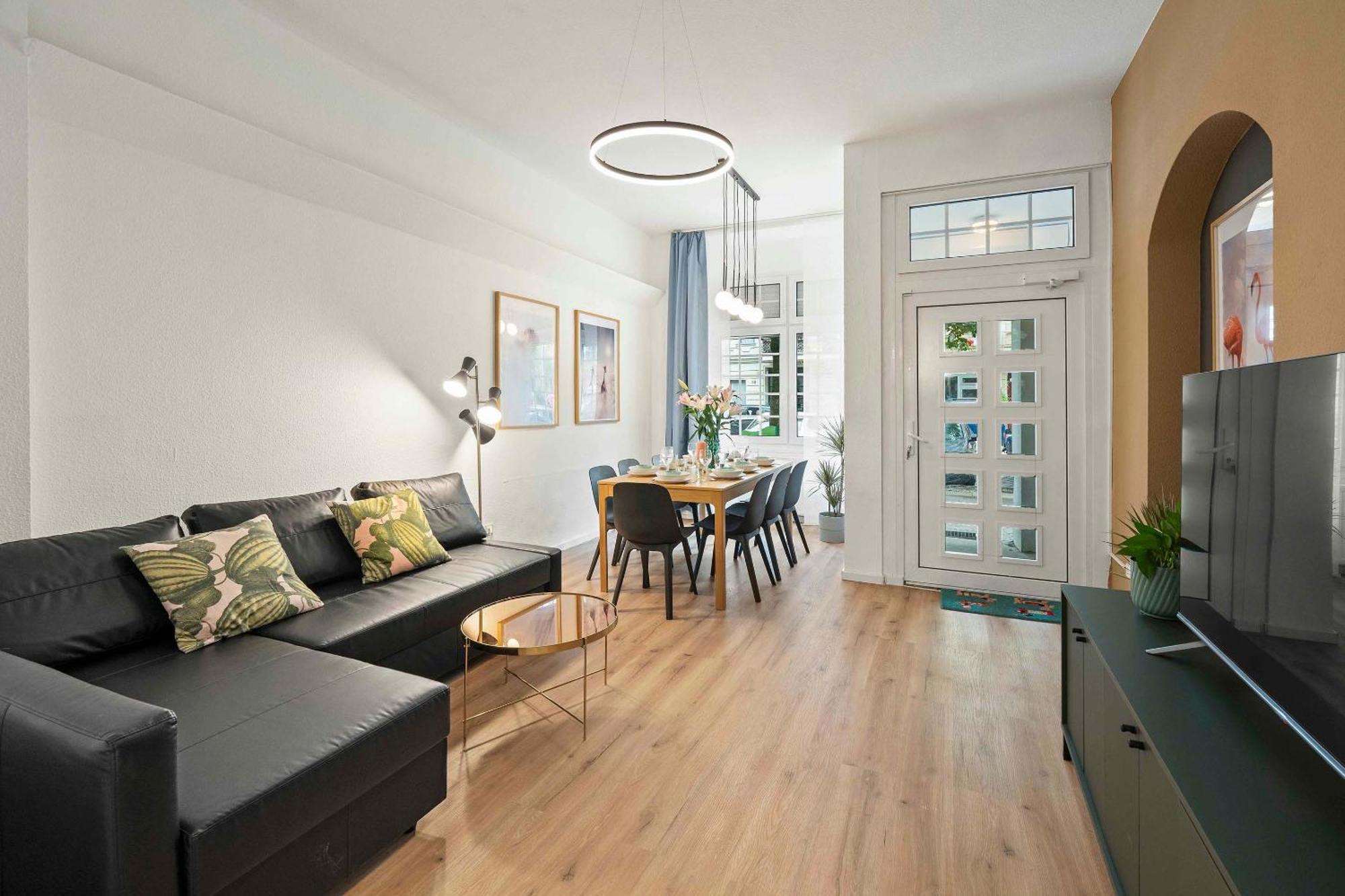 Appartement 33 L With 8 & 3 Bathrooms Berlijn